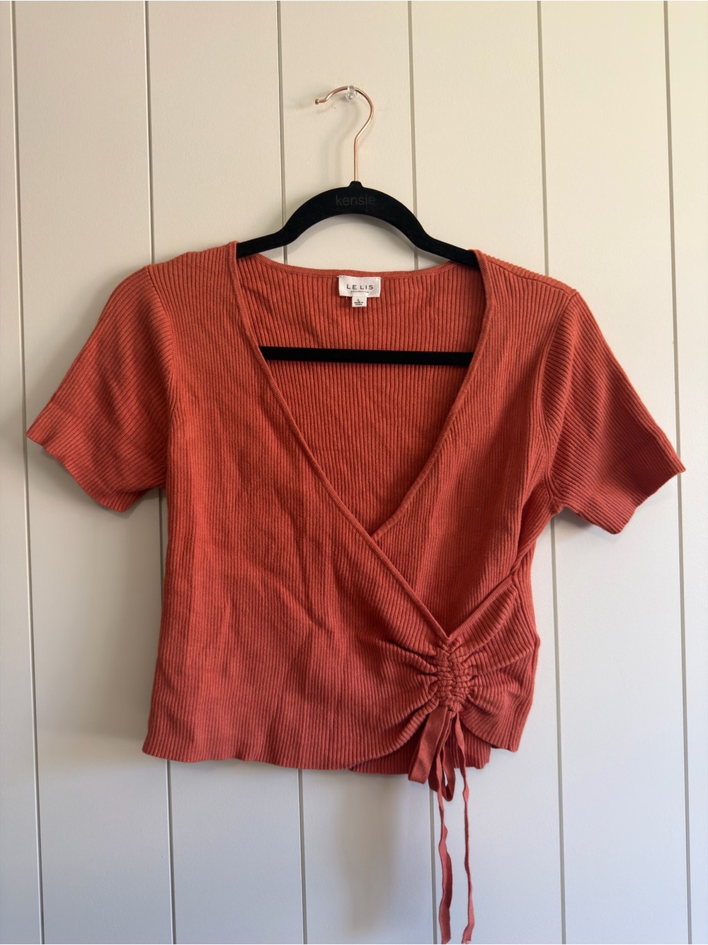 Le Lis Rust Wrap Short-Sleeve Ribbed Cropped Top